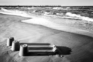 Între mare și amintire